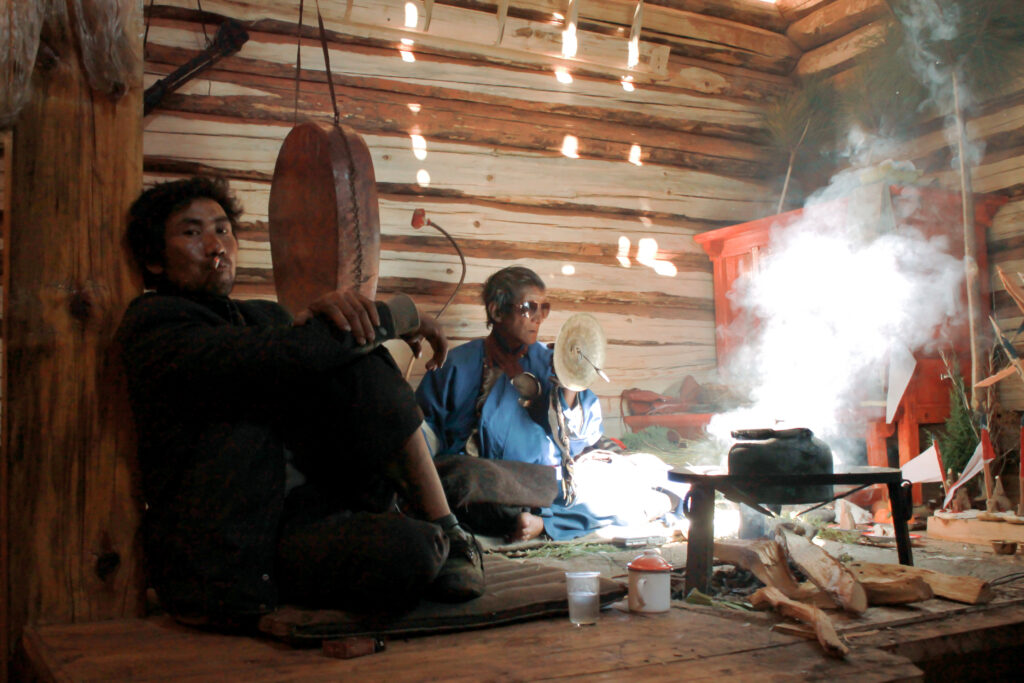 Rituel de propitiation d’une maisonnée, 2012. Photo : Pascale-Marie Milan.